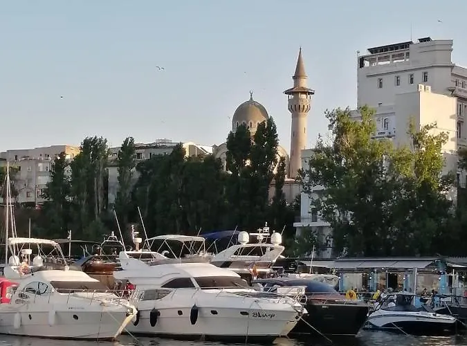 アパート La Eluta Cazino